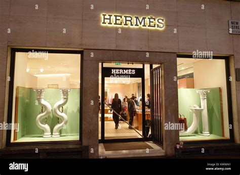 hermes trading store